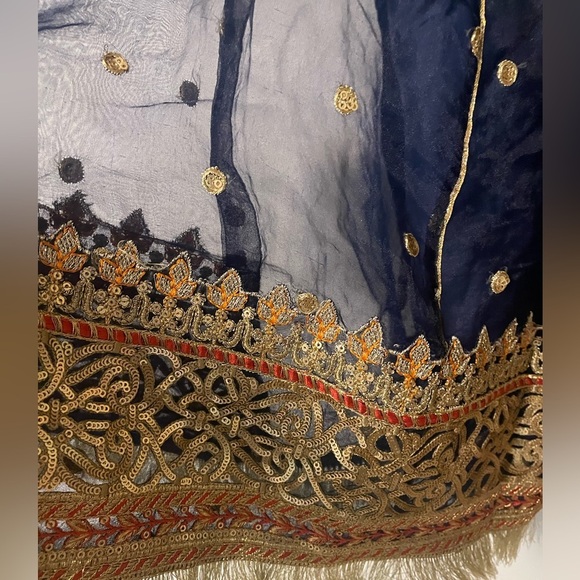 Maria B Girls Formal Dress NWOT Sz 6–8 Navy Blue Embroidered Eid/Wedding Outfit - Picture 4 of 11